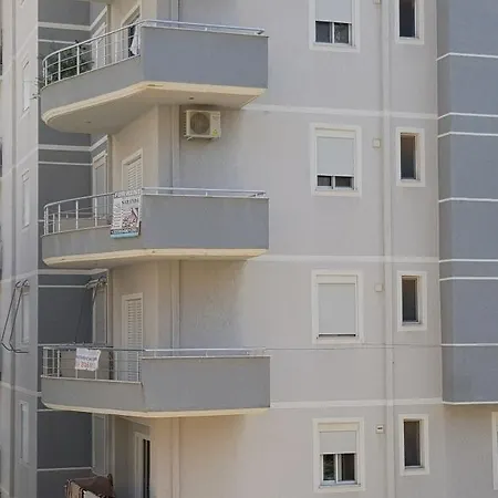 Apartment Alma *